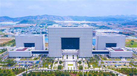 柳州市柳东新区企业总部大楼工程迎来中国装置之星评审专家组复检