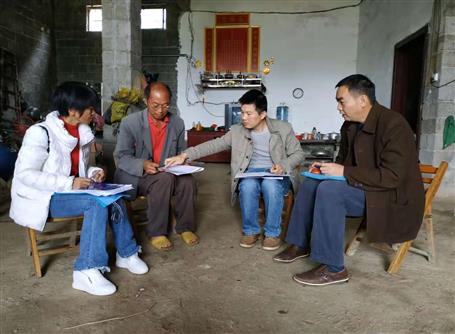 第一书记杨杰：情系扶贫心无悔 勇于实干敢继续