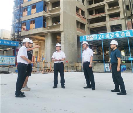 覃振华：拓展“朋侪圈” 扩大市场份额