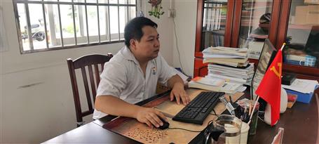 【“两优一先”切记使命作楷模】覃运成：把责任扛在肩上