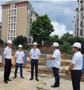 欧志永到冶建公司祥云山河悦项目开展2022年上半年质量清静综合大检查
