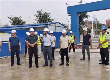 彭志春到冶建第四分公司项目开展节前清静检查事情