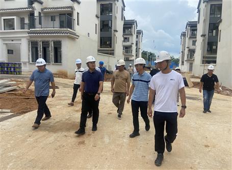 杨毅到装备装置分公司项目开展专项调研