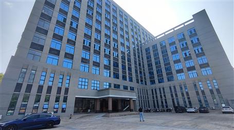 冶建第一分公司容县都峤山医院综合营业楼通过完工验收