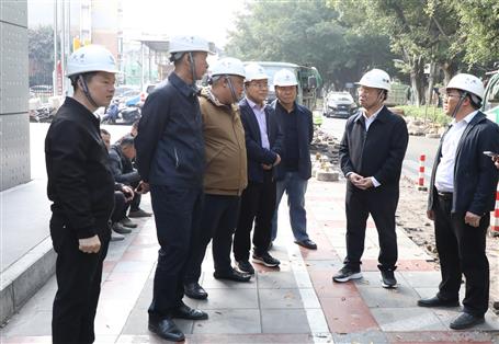 覃振华到柳州都会更新工程督导事情