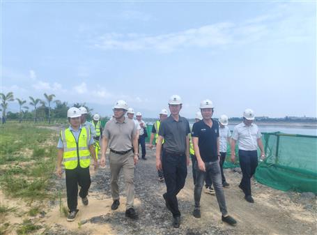 何勇到第五分公司桂平项目开展三季度暨节前清静生产质量综合大检查